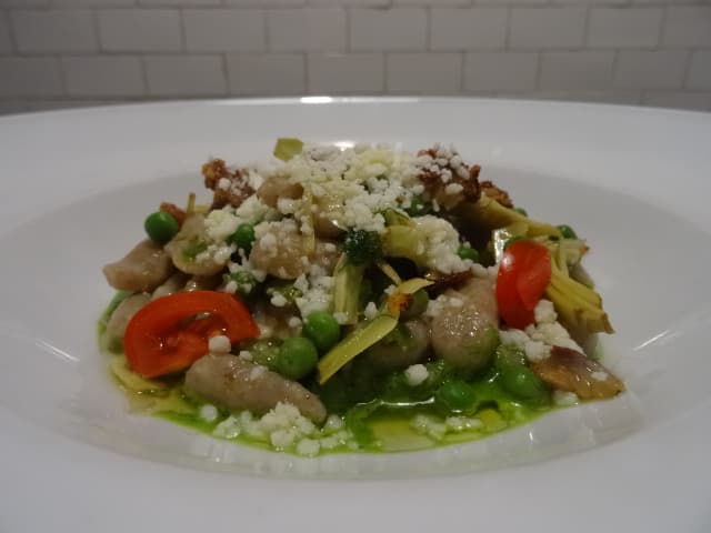 Cavatelli integrali alla vignarola